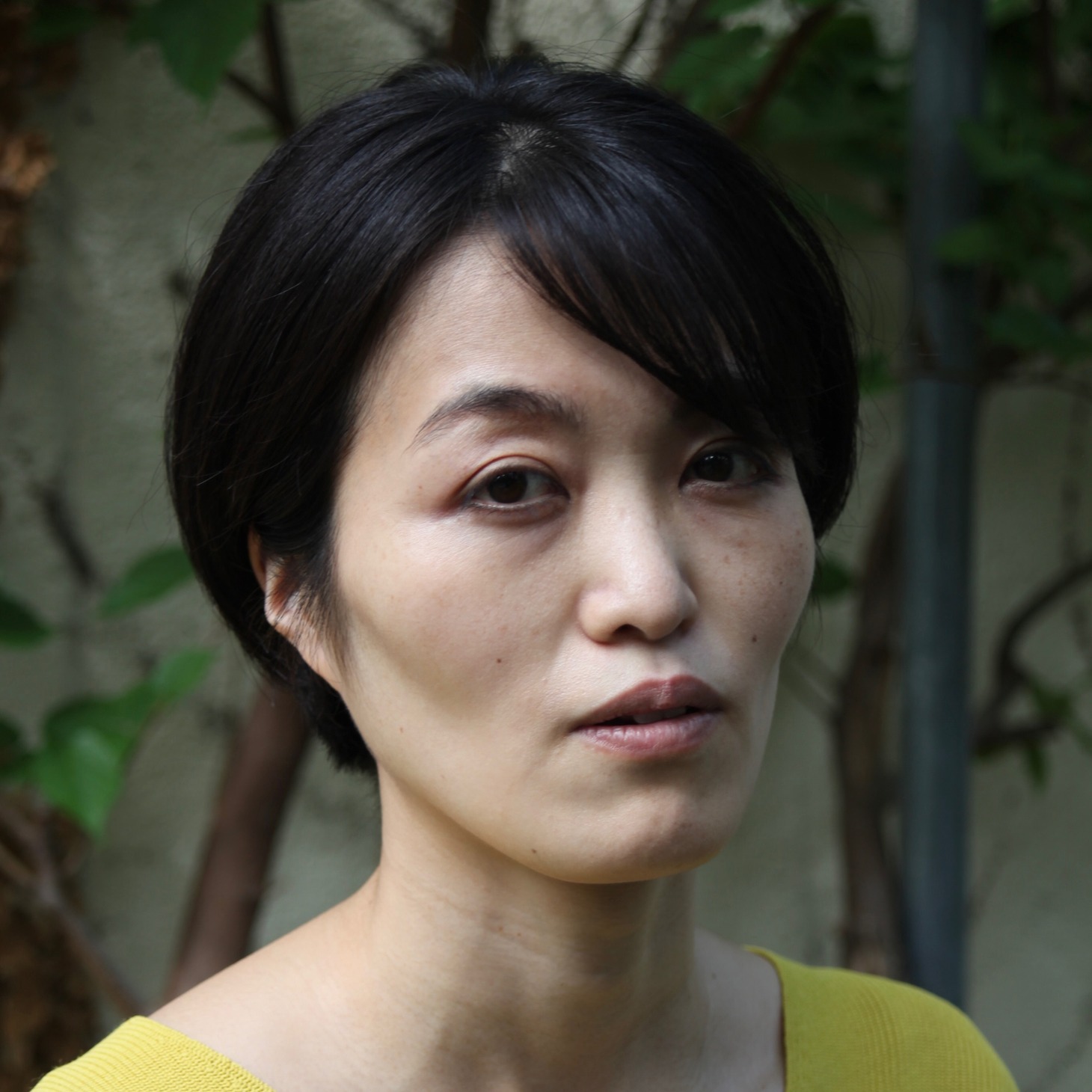 西山真来