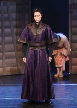 OSK日本歌劇団創立100周年記念公演「五右衛門」より。（撮影：井川由香）