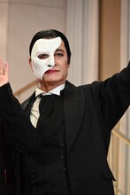 ミュージカル「ラブ・ネバー・ダイ」囲み取材より橋本さとし。