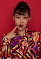 内村理沙のビジュアル。