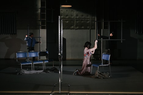 ブルーエゴナク「変身」より。（撮影：金子愛帆）