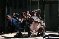 ブルーエゴナク「変身」より。（撮影：金子愛帆）