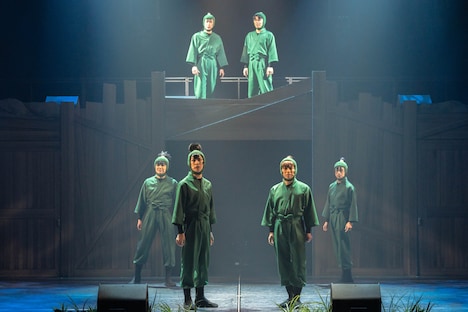 「ミュージカル『忍たま乱太郎』第14弾 忍術学園学園祭」より。(撮影:キョートタナカ)