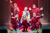 「ミュージカル『忍たま乱太郎』第14弾 忍術学園学園祭」より。（撮影：キョートタナカ）