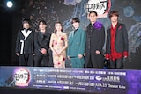 左から佐々木喜英、蒼木陣、髙橋かれん、阪本奨悟、加藤和樹、浦井健治。
