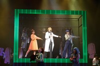 ミュージカル「七色いんこ」より。©Tezuka Productions／ミュージカル「七色いんこ」製作委員会