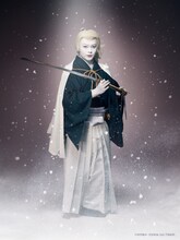 中村莟玉扮する髭切。