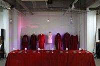 犬猫会Vol.8「トップ・ガールズ」より。（撮影：古元道広）