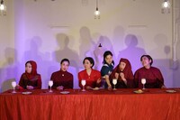 犬猫会Vol.8「トップ・ガールズ」より。（撮影：古元道広）