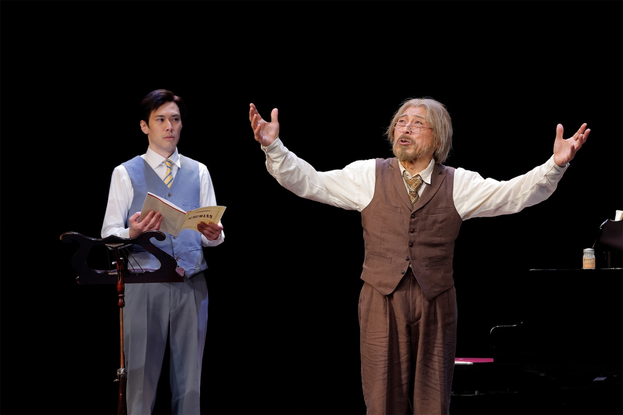 加藤健一と加藤義宗がシューマンの連作歌曲を歌う、「詩人の恋」幕開け