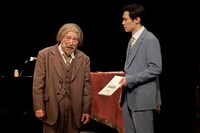 加藤健一事務所 vol.119 音楽劇「詩人の恋」より。（撮影：石川純）