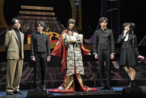 左から松崎史也、阪本奨悟、太田基裕、松島勇之介、赤澤遼太郎。