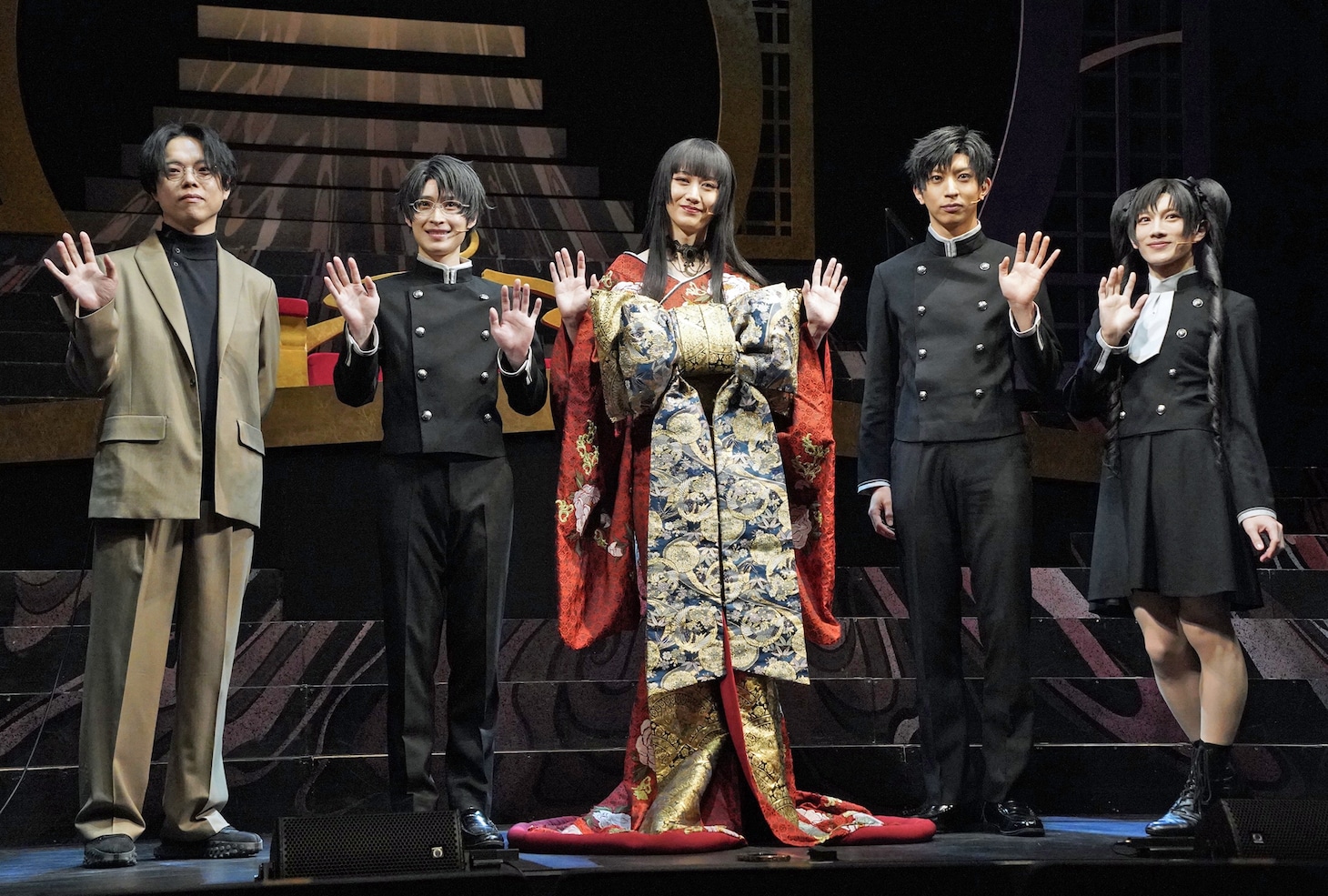 左から松崎史也、阪本奨悟、太田基裕、松島勇之介、赤澤遼太郎。