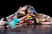 Co.山田うん 2025新作「遠地点」より。（写真：前澤秀登）