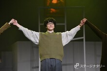「学芸員 鎌目志万とダ・ヴィンチ・ノート」ゲネプロより、鈴木拡樹演じる鎌目志万。