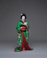 「『妹背山婦女庭訓』三笠山御殿」より、中村米吉扮する杉酒屋娘お三輪。©松竹