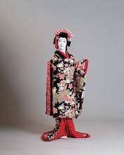 「『於染久松色讀販』お染の五役」より、中村壱太郎扮する油屋娘お染。©松竹