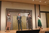 ミュージカル「ボニー＆クライド」製作発表で歌唱披露するキャストたち。左から海乃美月、矢崎広、柿澤勇人、桜井玲香。