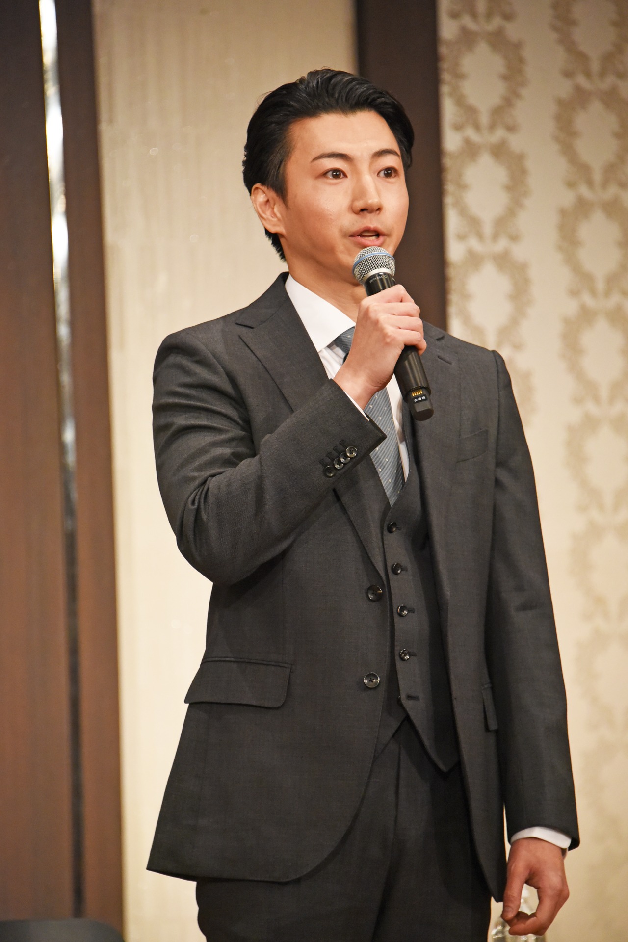 矢崎広