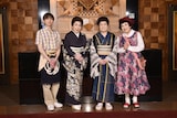 左から川﨑皇輝、波乃久里子、水谷八重子、渡辺えり。