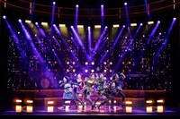 ミュージカル「SIX」日本キャスト版より。（撮影：岩田えり）