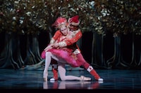 「火の鳥」より。（撮影：鹿摩隆司）