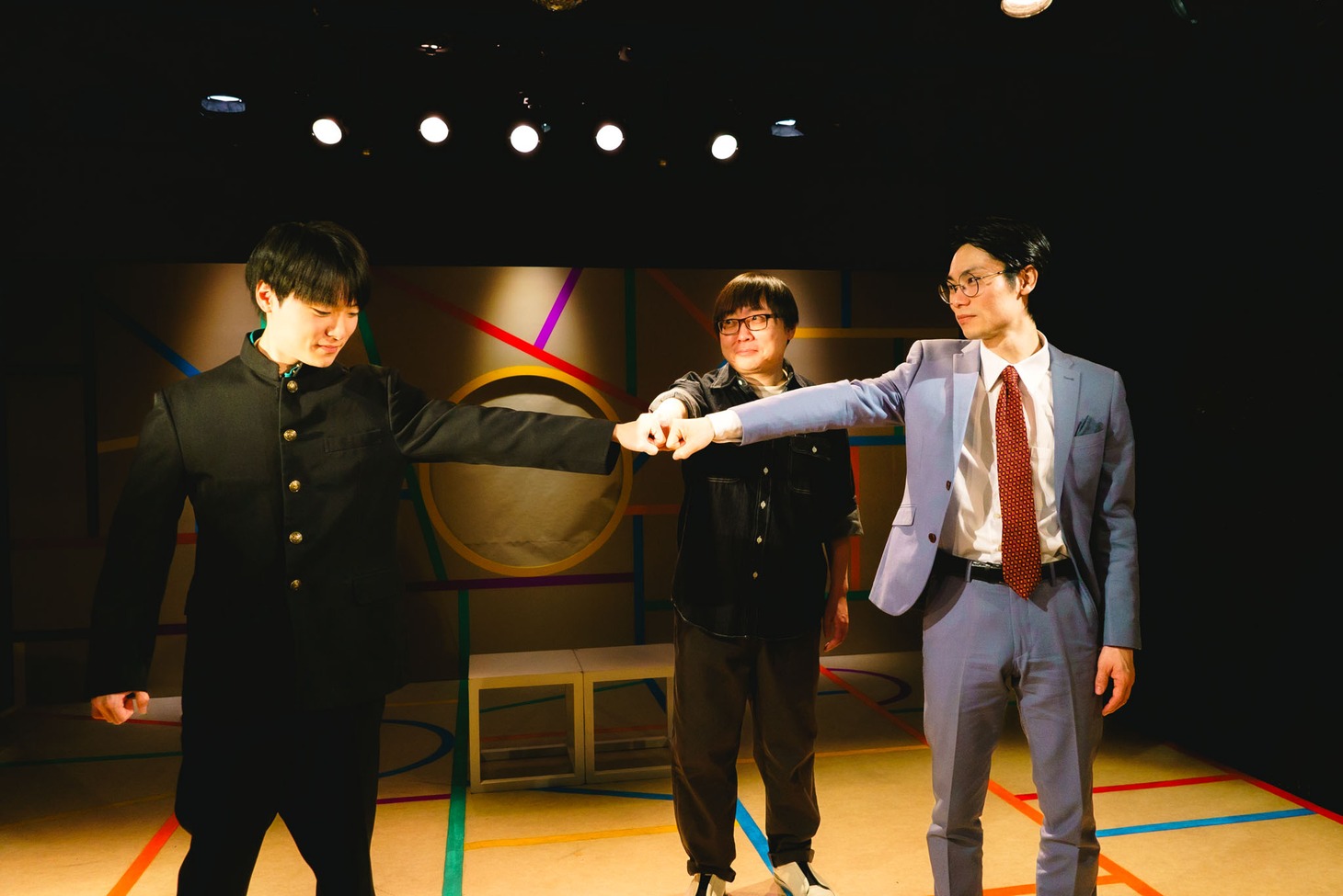 第35回下北沢演劇祭参加作品 ザ・プレイボーイズ 第12回公演「パラレルワールドより愛をこめて」「パラレルワールドでも恋におちて」より。（撮影：堀山俊紀）