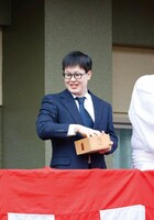 福岡・櫛田神社で行われた節分厄除大祭の豆まき神事より、大谷廣太郎。