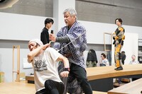 舞台「きたやじ オン・ザ・ロード～いざ、出立!!篇～」稽古場の様子。（撮影：田中亜紀）