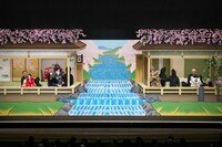 「令和7年2月文楽公演」第一部「『妹背山婦女庭訓』妹山背山の段」より。（提供：国立劇場、撮影：光齋昇馬）