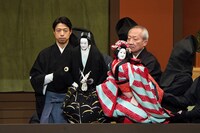 「令和7年2月文楽公演」第三部「『妹背山婦女庭訓』杉酒屋の段」より。（提供：国立劇場、撮影：小川知子）