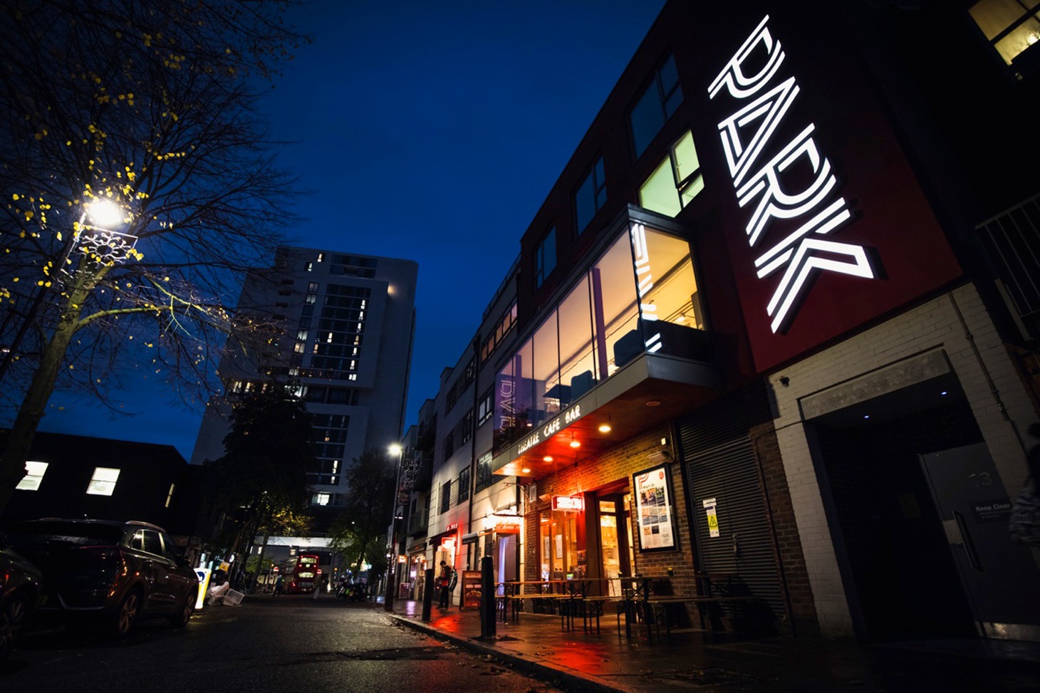 イギリス・ロンドンのPark Theatreの外観。 © Piers Foley