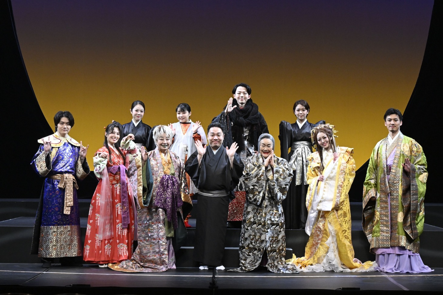 「藤間勘十郎文芸シリーズ 其の五『其噂妖狐譚』-そのうわさだっきものがたり-」より。（撮影：桂秀也）(c)其噂妖狐譚