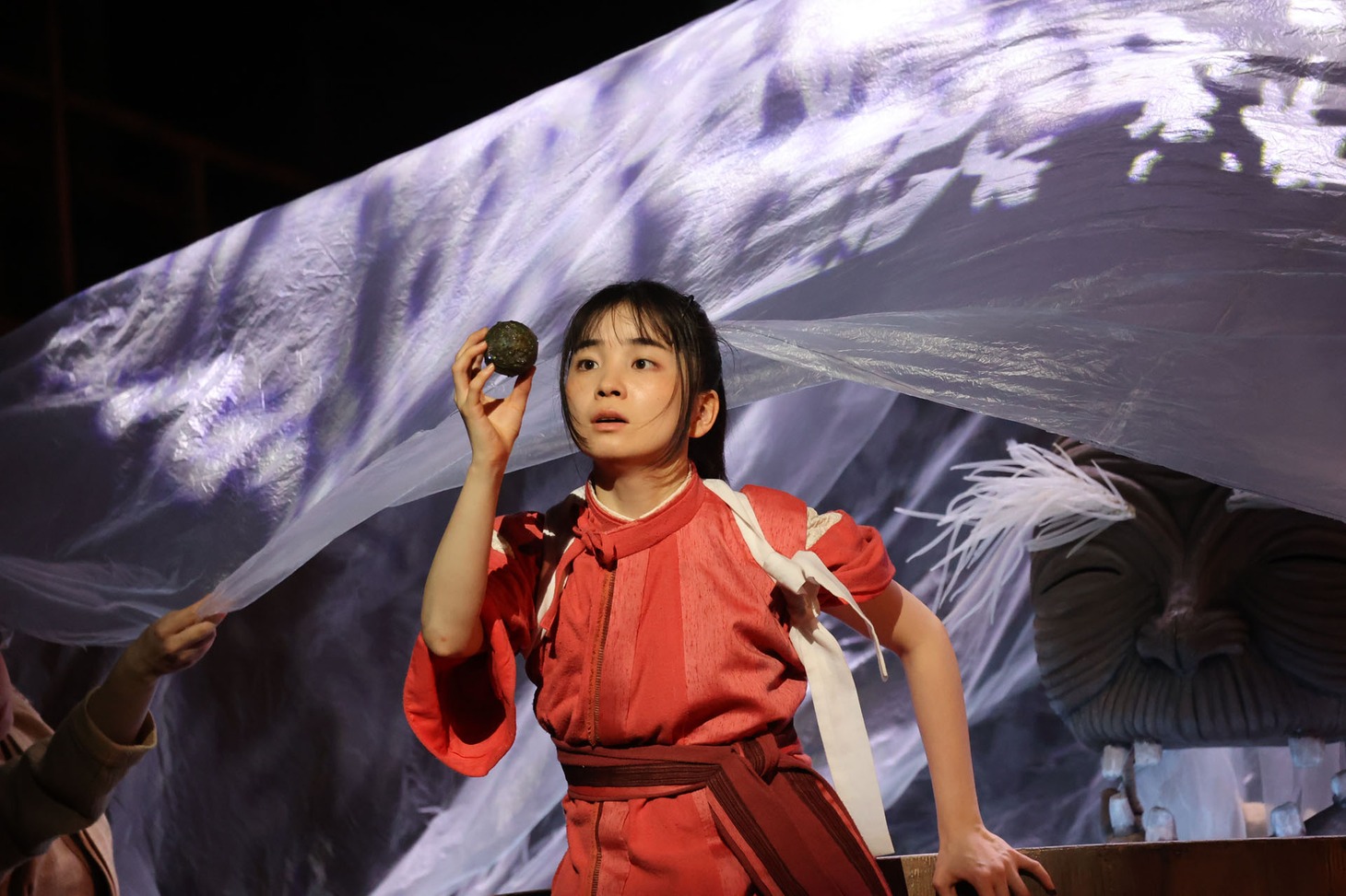 舞台「千と千尋の神隠しSpirited Away」福地桃子の出演回より。