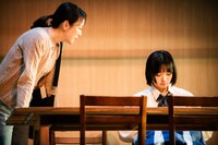 試験紙プロデュース「some day」より。（撮影：水津惣一郎）