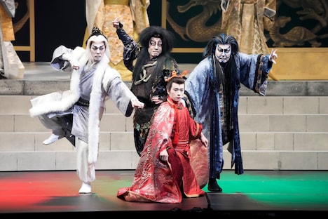 「JAPAN THEATER『SEIMEI』Supported by 飯田グループホールディングス」より。©松竹