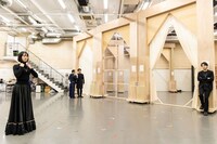 ミュージカル「イリュージョニスト」稽古場の様子。（撮影：岡千里）