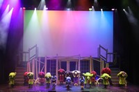 「ミュージカル『忍たま乱太郎』第14弾外伝～三年生、雑渡昆奈門に弟子入りの段～」より。（撮影：丸山尚）