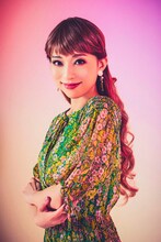 バーバラ役の愛加あゆ。