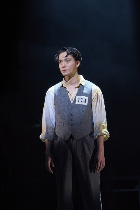 「真夜中に起こった出来事」より。