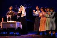 ミュージカル「屋根の上のヴァイオリン弾き」より。