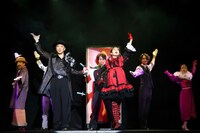 演劇×参加型ミステリー 三越劇場 怪事件推理 第3弾「奇術師たちと二つの迷宮」より。（撮影：明田川志保）