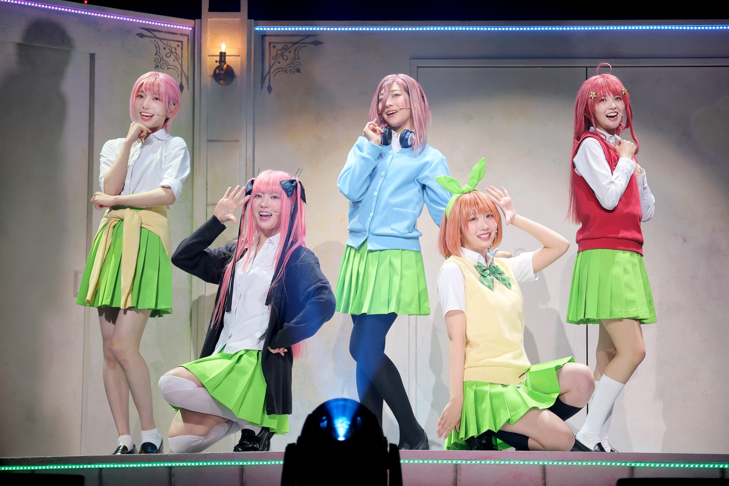 舞台「五等分の花嫁」より。