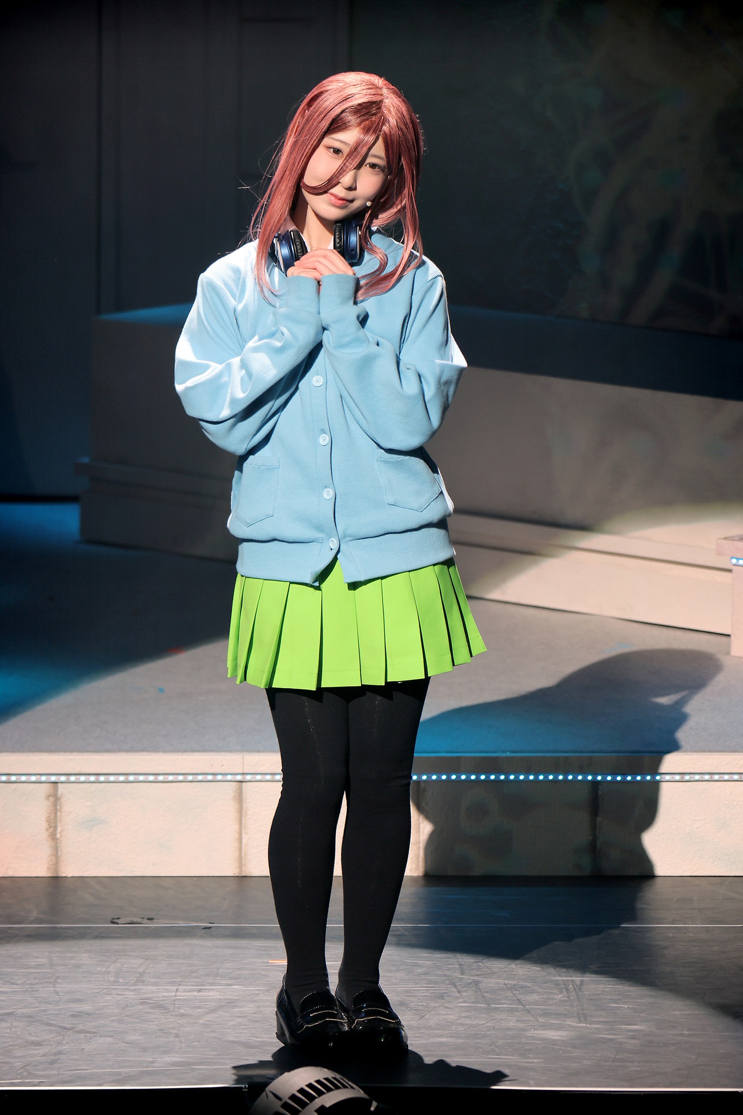 舞台「五等分の花嫁」より。