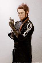 横山真史扮する天霧九寿。