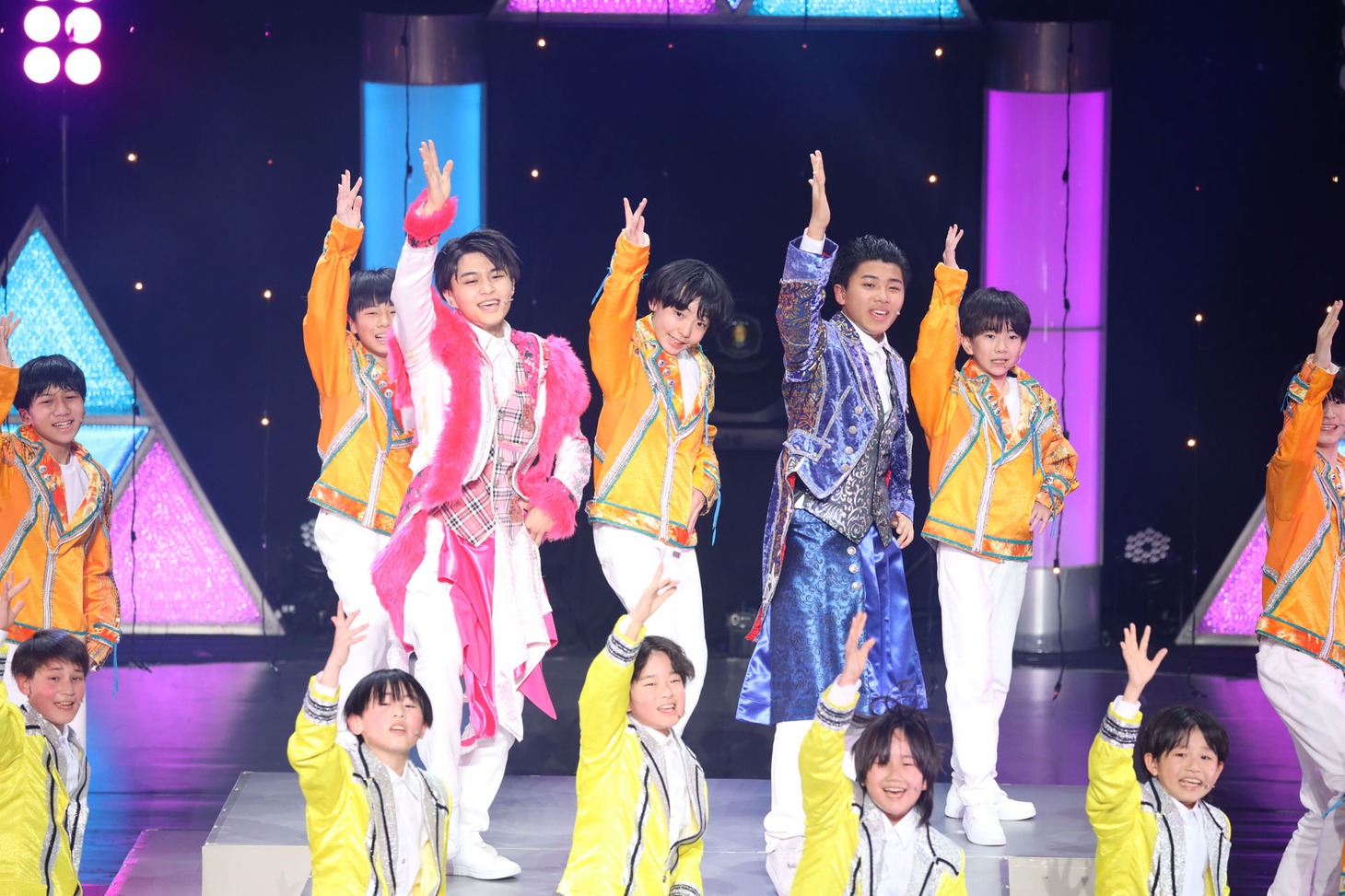松竹創業130周年「関西ジュニア原石まつり キラキラしとんの気のせいちゃうでぇ～！」より、SHOW TIMEの様子。