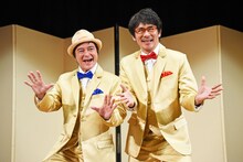 なにわシーサー'sの川平慈英（左）、伊原剛志（右）。