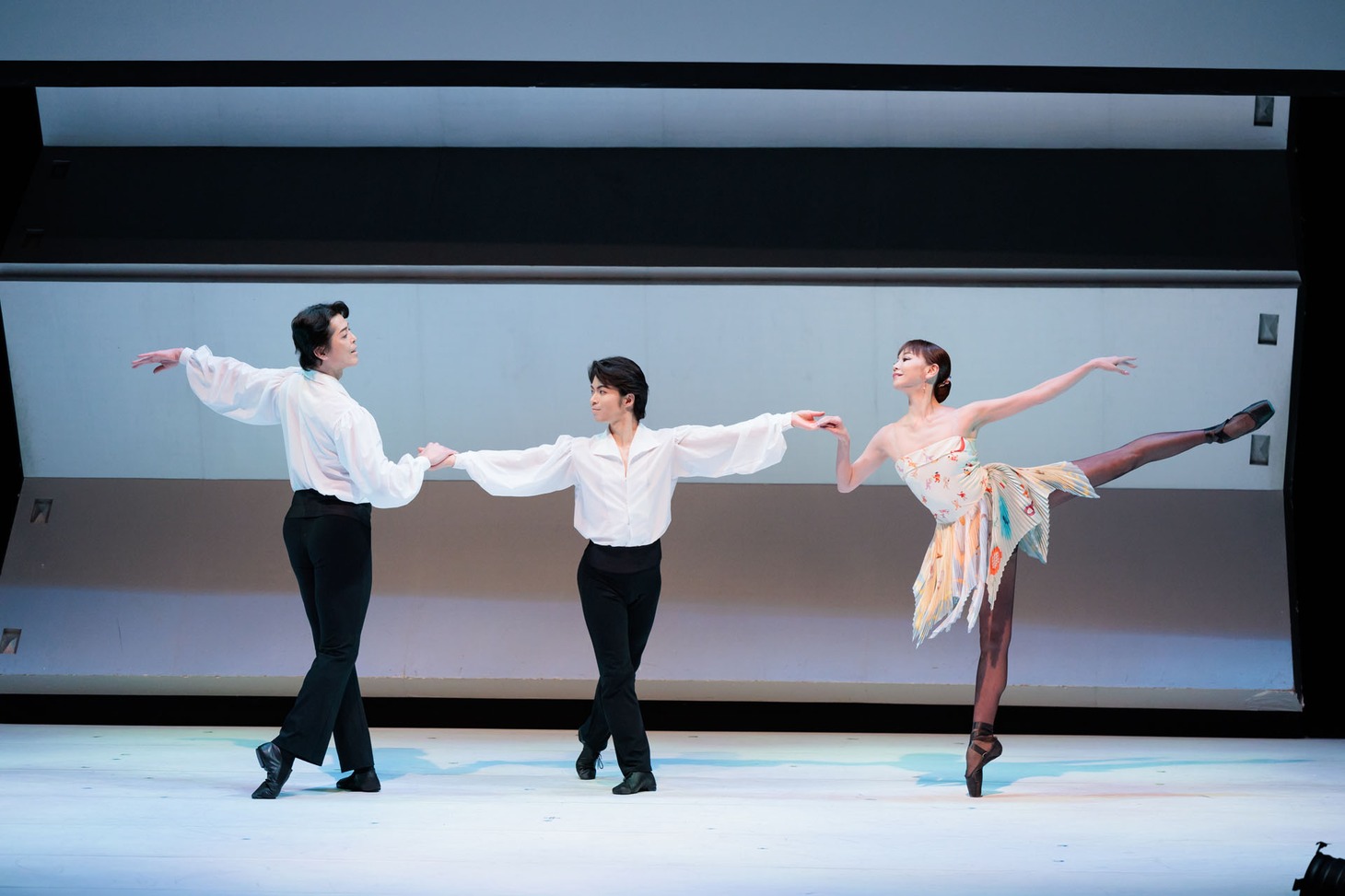 「Pas de Trois」（2024年公演）より。（Photo by Shoko Matsuhashi）