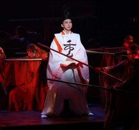 「平家物語 -胡蝶の被斬-」より。（写真提供：読売新聞社）