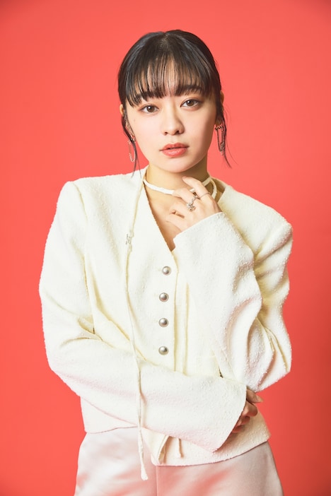 舞台「リンス・リピート ―そして、再び繰り返す―」より、吉柳咲良。（撮影：番正しおり）